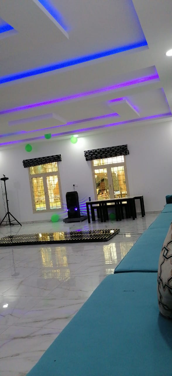 إعلان منتجع بنين للإيجار اليومي بالأحساء نيوم نيوز إعلان منتجع بنين للإيجار اليومي بالأحساء نيوم نيوز